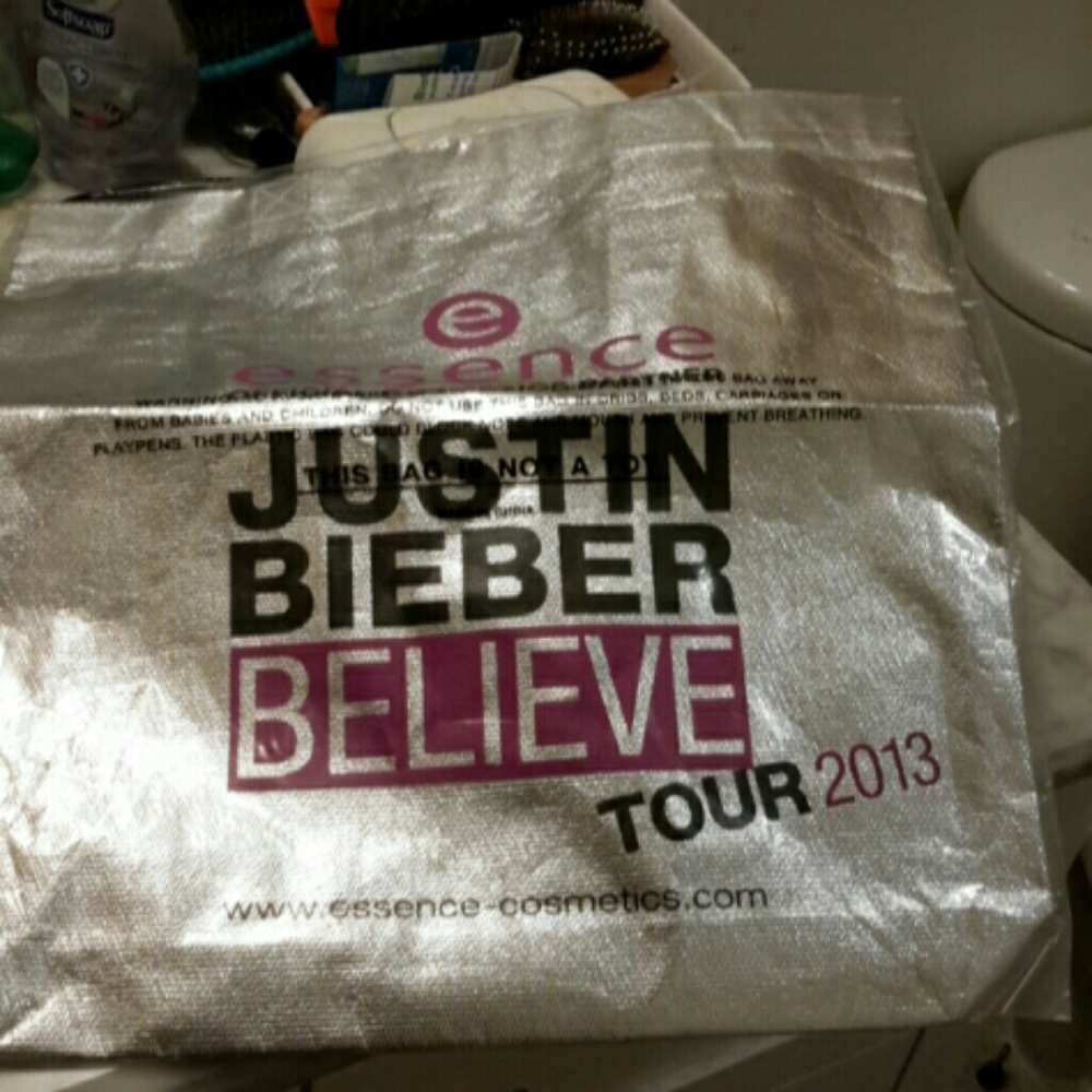 Tote bag